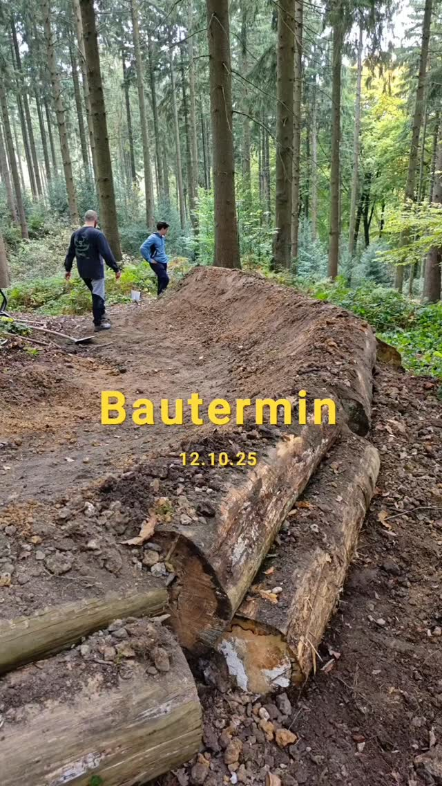 🚧 Bautermin Korkenzieher Anlieger ⛏️🔥🍂
Ihr habt jetzt auch Bock auf solche coolen Bauprojekte? Kommt gerne bei unseren Bauterminen vorbei! Je mehr Leute wir sind, desto leichter wird die Arbeit. Neue Ideen sind immer erwünscht!
